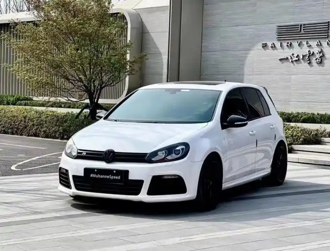 11年大众6代高尔夫r 当年的战神 四驱小钢炮256匹 0-100加速4秒!