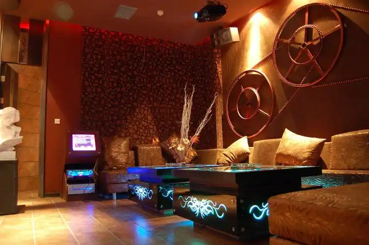 4500平米ktv会所休闲包间沙发装修实景图