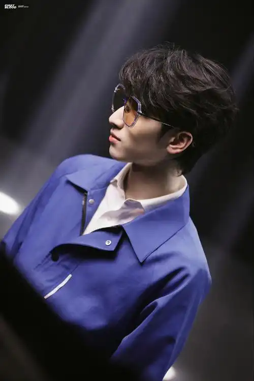 我的宝贝儿严浩翔真的要帅死我了.