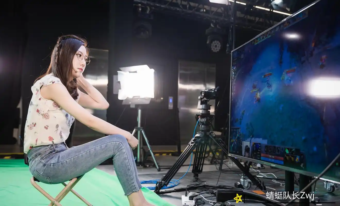 dota2:刀圈俏佳人大赏,男版zard动人心弦,水友:璨璨,yyds!