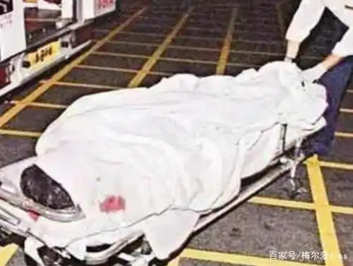 用衣服遮盖张国荣遗体,力捧张学友,梅艳芳,她才是最强经纪人