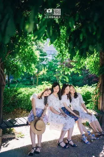 《左眼路泽》 - 四人闺蜜 中国海洋大学 客片