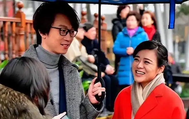 陈辰与初恋程雷分手后转身嫁小2岁余笛婚后生一女幸福美满