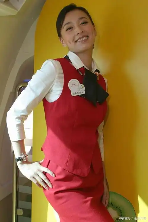 张庭——爱笑的酒窝美女