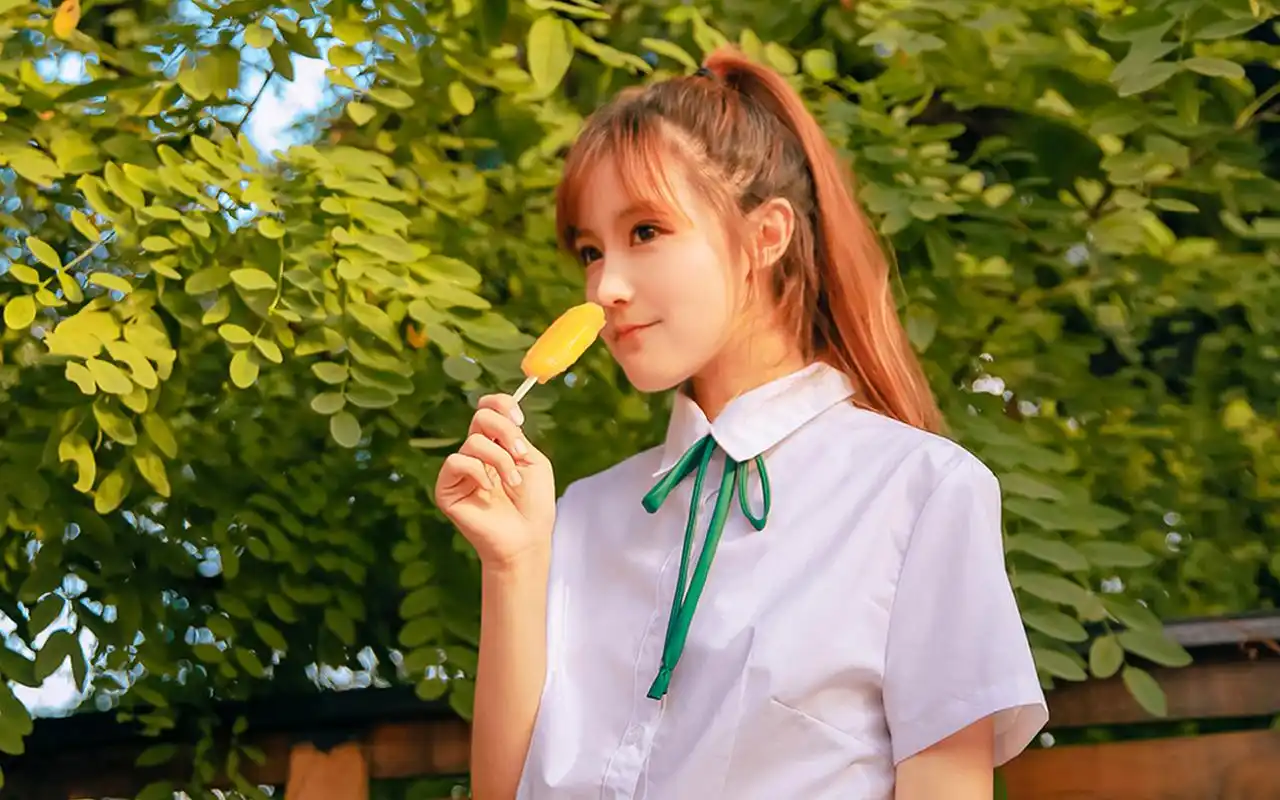 jk制服美女户外小清新唯美写真图片壁纸