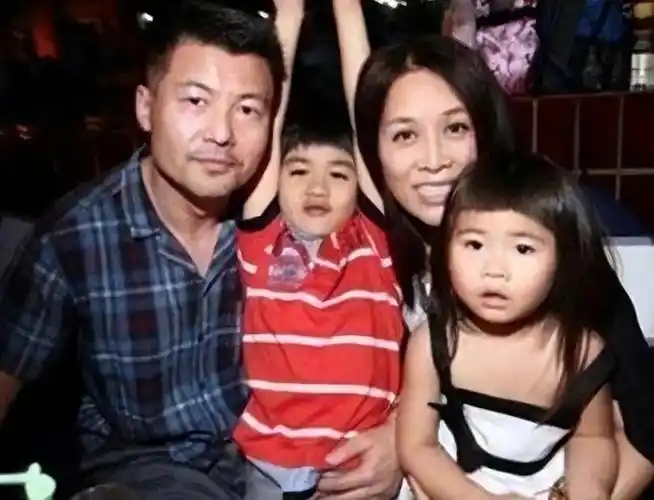 回顾那英为爱未婚先育分手后带儿子嫁给孟桐今生活幸福甜蜜