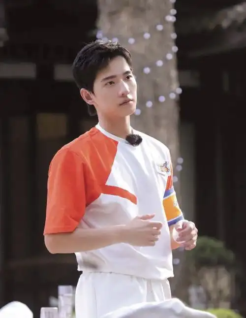 蹭热度失败,杨洋常驻的这档节目,被网友吐槽太无聊|王耀庆|吴昕|陈学