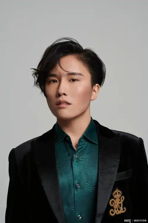 中国好声音张新签约盛放时代实力歌手全新起航