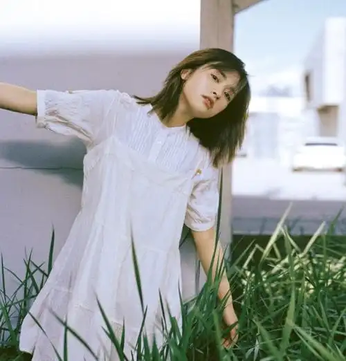 沈月初恋系短发 清新文艺秒变校园女神