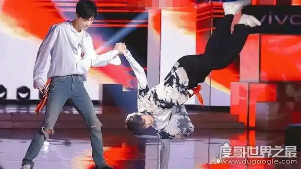 肖战王一博合体快本