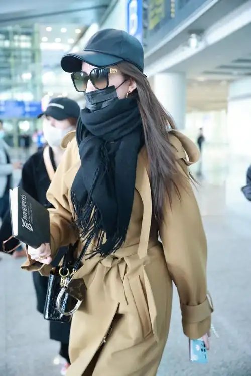 刘亦菲回国路透##刘亦菲路易威登代言人##刘亦菲 巴黎时装周