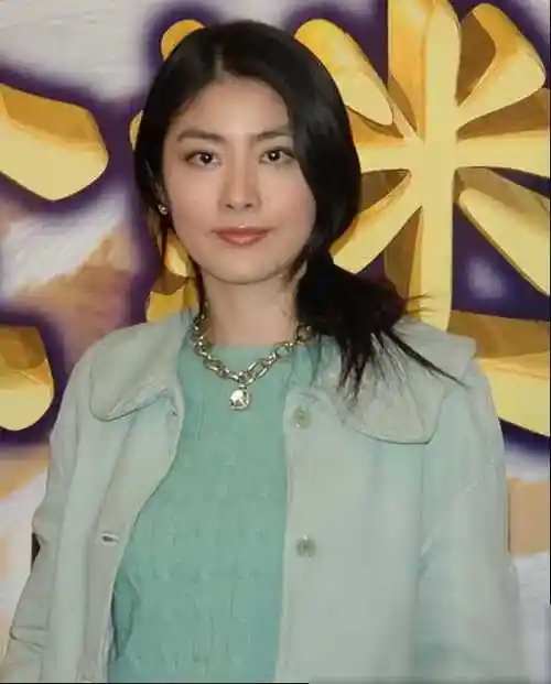 闯入娱乐圈的富二代:实力惊人,地位不容小觑_陈慧琳_人生_家庭