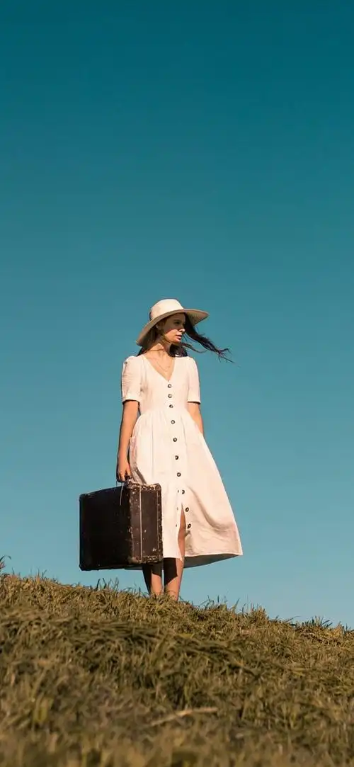 24361125郊外草地欧美女孩森系写真苹果手机美女壁纸图片