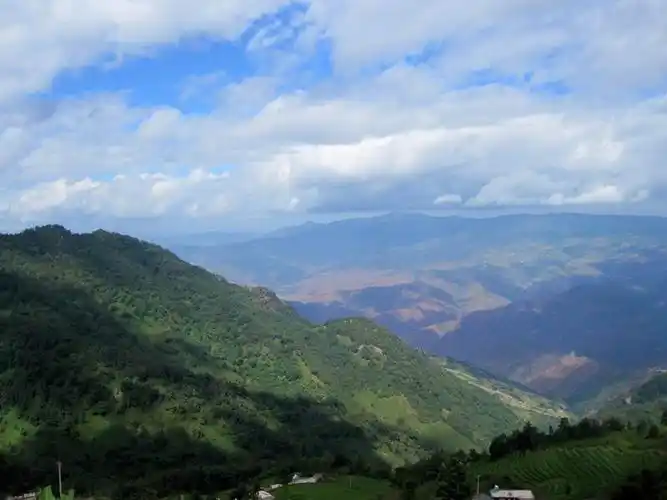 易门无人区 白竹山—摩旅易门无人区,白竹山,石碑山露营图片950,云南