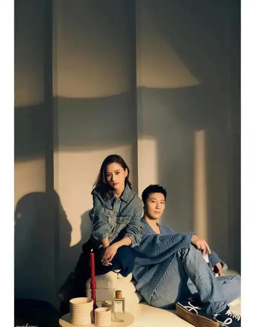 何超莲窦骁夫妻合体营业俊男靓女好养眼