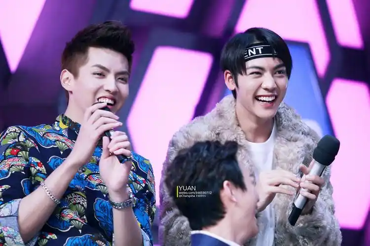 150315 快乐大本营录制 陈伟霆&吴亦凡 33333  两个可爱的蓝孩子