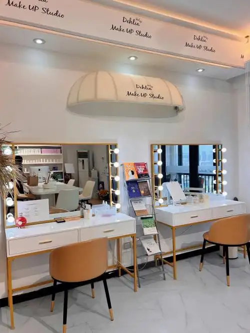 韩国化妆室教你揭秘韩国艺人化妆法