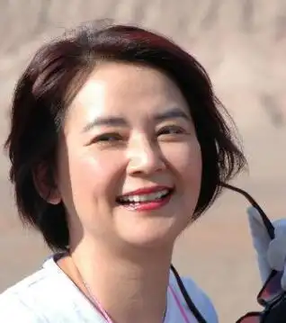 60岁胡慧中近照曾为拍摄影剧严重烧伤之后比烧伤前更为走红