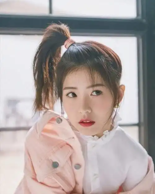 谁说小个子没有御姐范了不到1米5的赖美云扎马尾辫也帅气十足