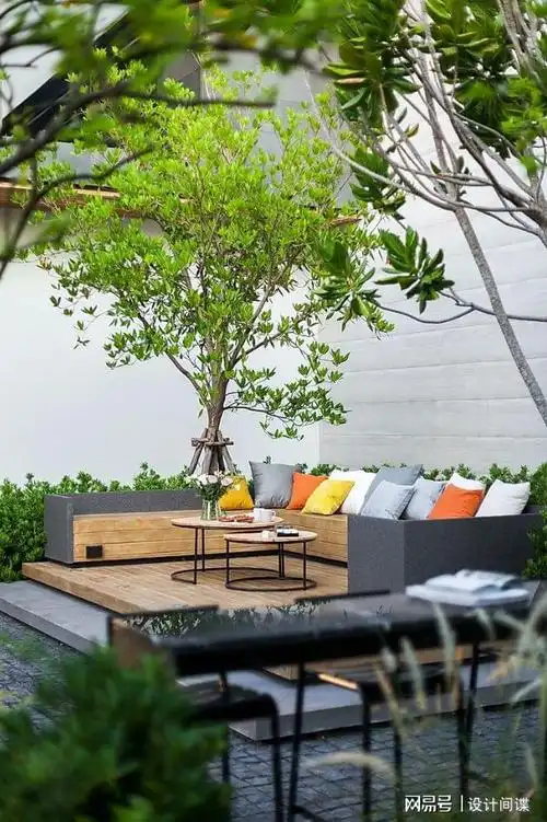 庭院设计:把废弃水池改成了有4个功能分区的下沉式花园,真牛!|防腐木|