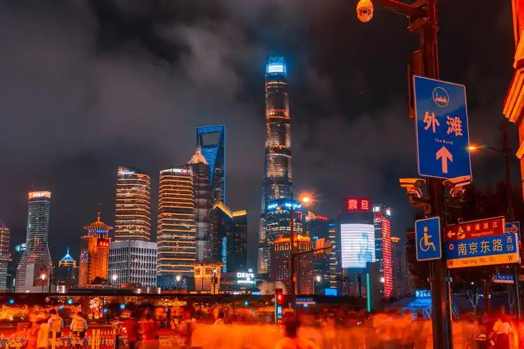 上海外滩夜景给大家分享几个机位