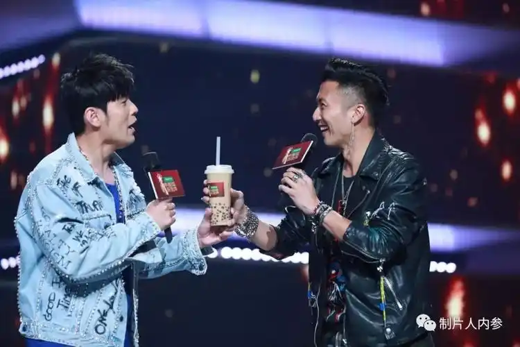 作为综艺节目收视率的领头羊,《中国好声音》在今夏周五的晚间九点档