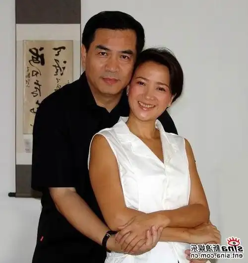 何音与何晴是亲姐妹吗?许亚军前妻何晴现状