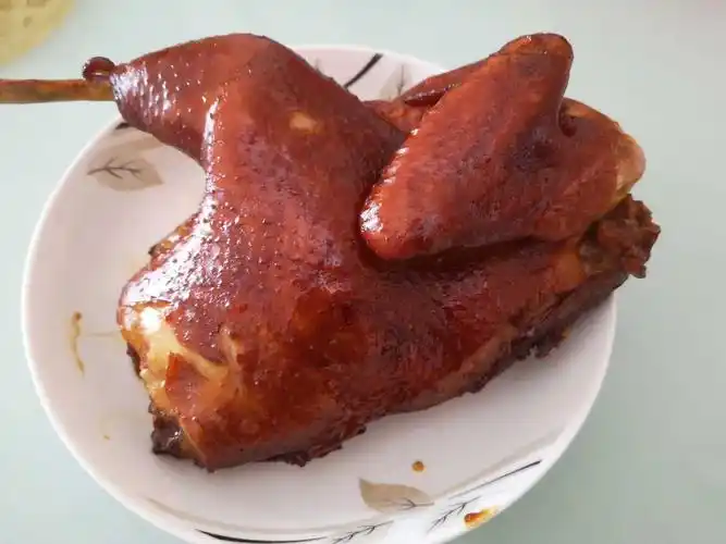 不一样的酱油鸡让你垂涎三尺