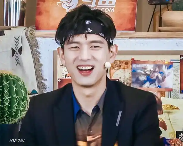 关于我粉李现这件事