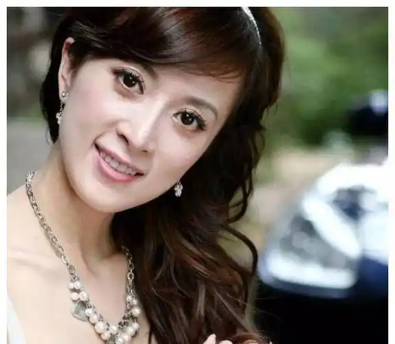 "小三专业户"金巧巧的上位史,她的故事比你想象中更精彩_吴启华_公主