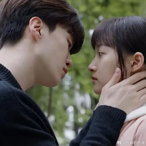 关晓彤范丞丞新剧吻戏##关晓彤范丞丞曾少年吻戏##曾少年