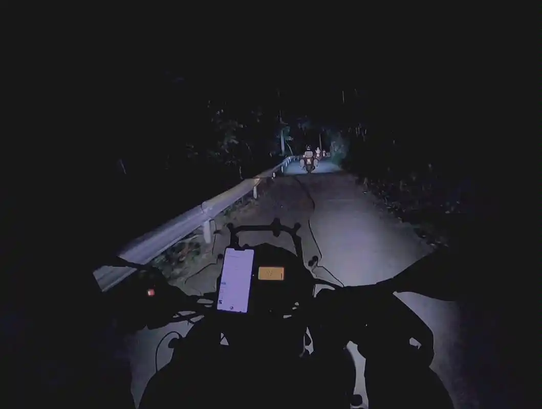 不敢骑摩托晚上翻山的飞手不是个好摄影师!