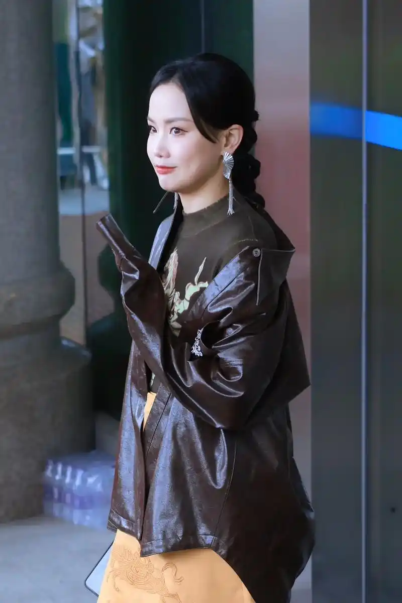 abillionth7015黄龄