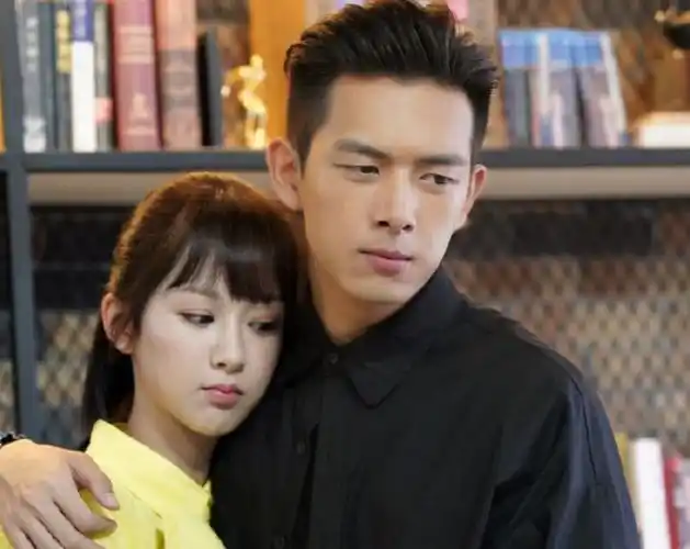 杨紫因吃醋给乔欣发红包争宠,网友喊话胡一天:赶快和嫂子要钱|白举纲