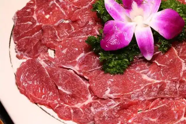 【袍哥码头滑牛肉】