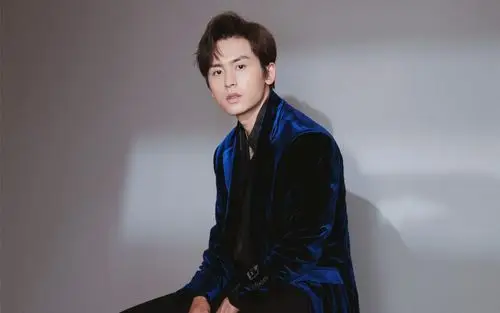 张哲瀚儒雅帅气写真图片桌面壁纸高清大图预览1920x1200_大陆明星下载