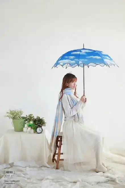 撑着雨伞的清纯白衣美女唯美私房诱惑高清人体艺术写真图片合集 上一