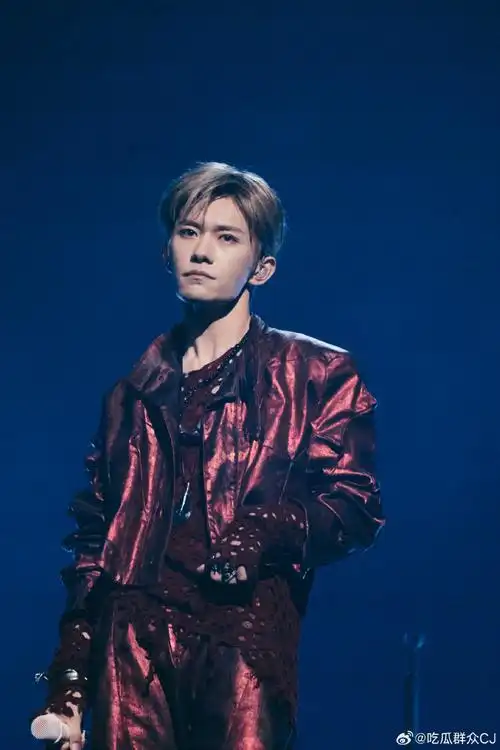 易烊千玺的演唱会很"高冷",无论是消息偷跑后需要媒体发文科普"礐嶨"