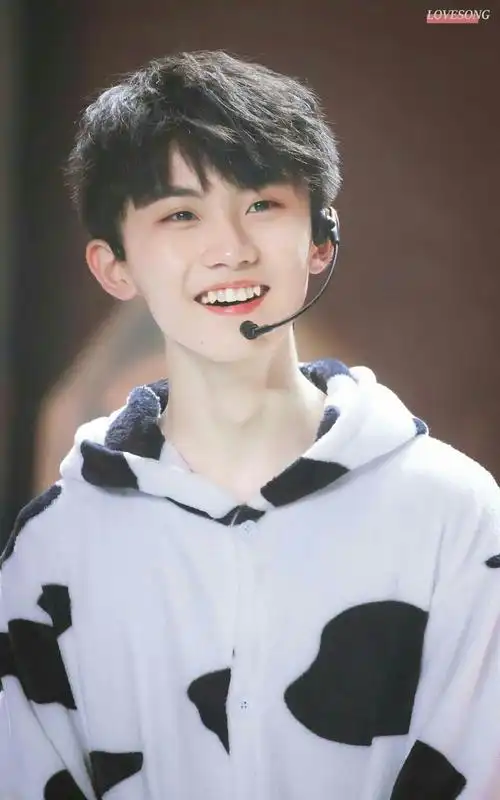 走过路过,不要错过,中国帅哥哪里找,重庆屠夫随便挑