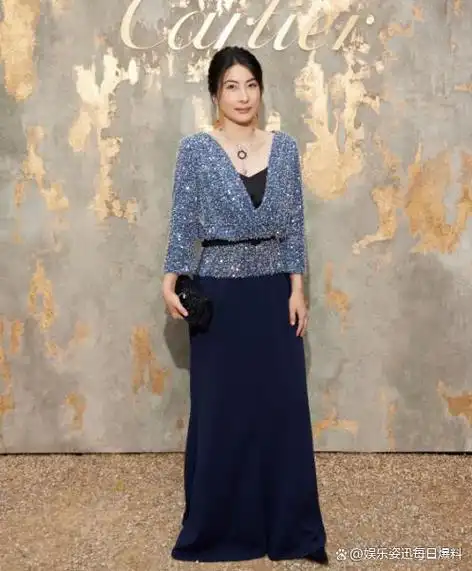 41岁郭晶晶现身意大利!一改低调形象!同框巩俐魅力气场逼人!