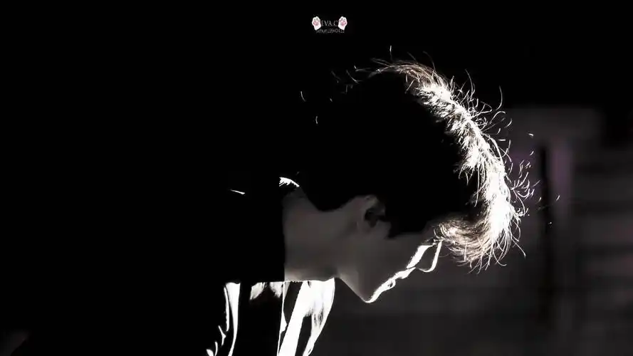 有没有吴世勋或者都暻秀很绝的头像