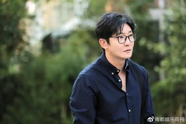 郭京飞演员不该把自己放在神坛上我就是来服务观众的