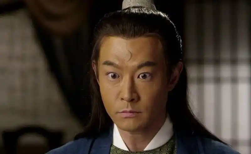 邓超在《少年包青天3》中饰演的包拯,精明能干外加可爱和傻,可惜