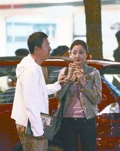 当殷桃和孙东海甜蜜时,她怎么也想不到自己会遭受无妄之灾.