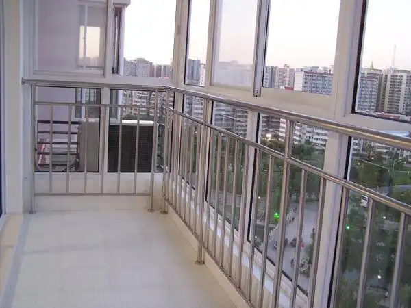 各种不同款式 不锈钢阳台护栏 特价厂家直销