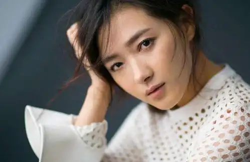 万茜胡歌给她做配角,李易峰想和她演情侣,到底是什么样的一个女人