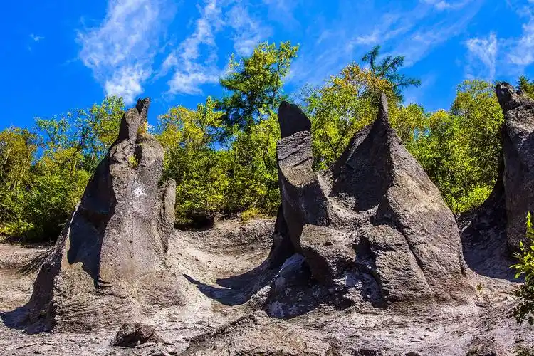 美轮美奂的长白山锦江大峡谷