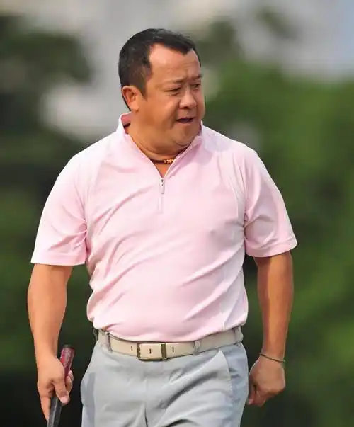 却混成圈内大佬,身家过亿娶漂亮娇妻_潘长江_曾志伟_电影