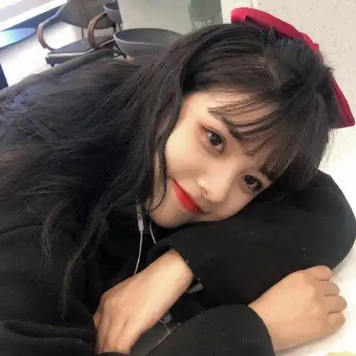 卖萌的可爱女生头像