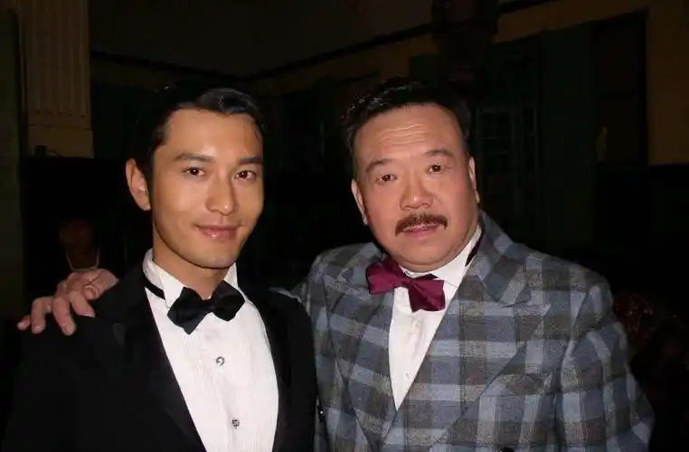 《我和我的祖国》中老戏骨,撞脸嗯哼,霍思燕回应情商高_马书良